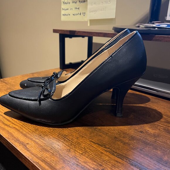 Liz Claiborne Heels - Picture 4 of 6